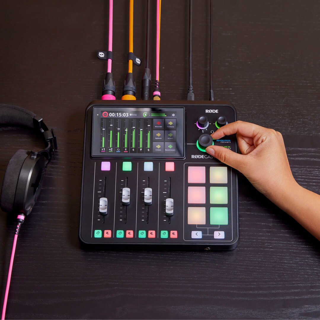RØDECaster Duo — استوديو إنتاج صوتي مدمج من RØDE، شاشة لمس ومتحكمات للبودكاست - صورة 3