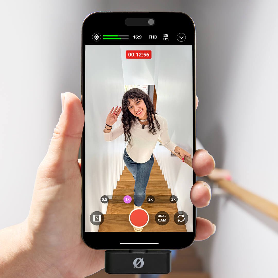 WIRELESS MICRO CAMERA KIT — ميكروفونان لاسلكيان مدمجان وعلبة شحن محمولة - صورة 9